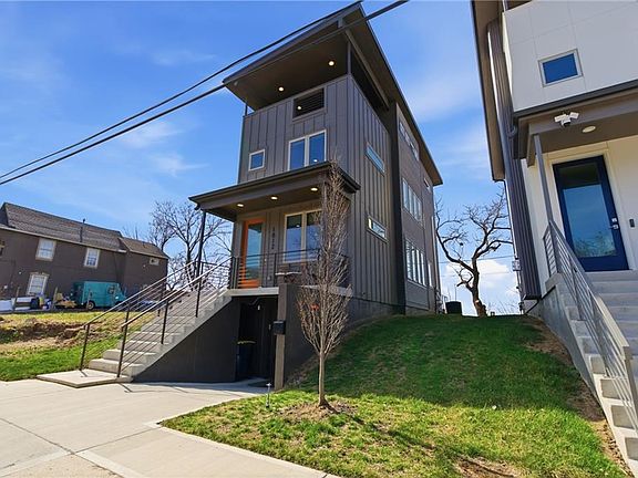 2nd image of 1812 Mercier St