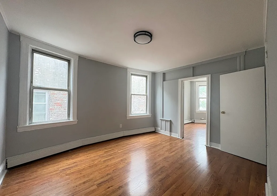 4 bed, $2,200 — Photo 3