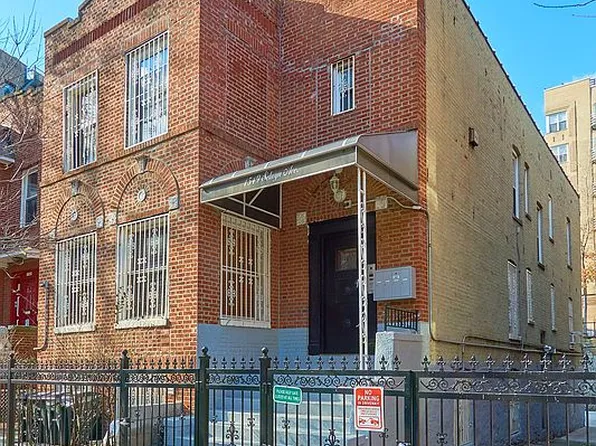 1549 Selwyn Ave, Bronx, NY 10457
