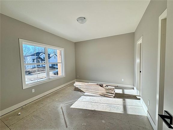 4th image of 12740 NW Larkspur Ln