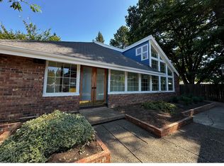 649 SE Cedar St, Hillsboro, OR 97123