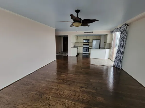 2016 Main St, Houston, TX