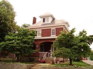 19 Claus Ave, Pittsburgh, PA 15227