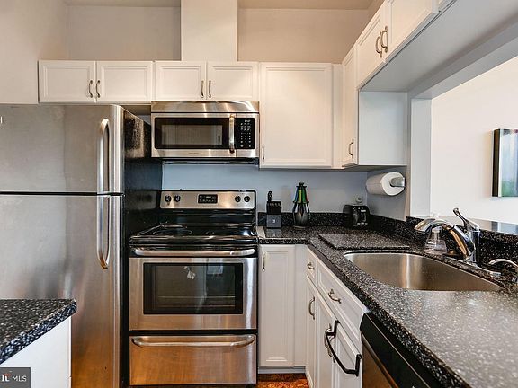 5th image of 301 S Reynolds St #4044