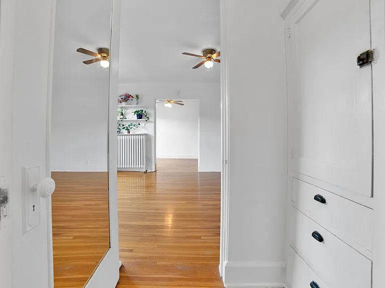 610 Summit Avenue — Photo 24