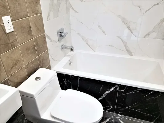 Rented by The Hamilton Group | media 24