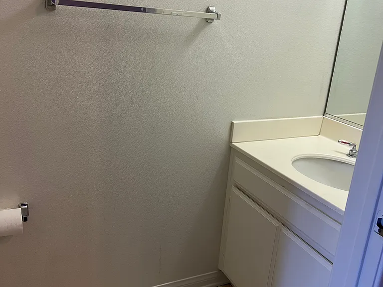 15332 Weddington St #2 — Photo 6