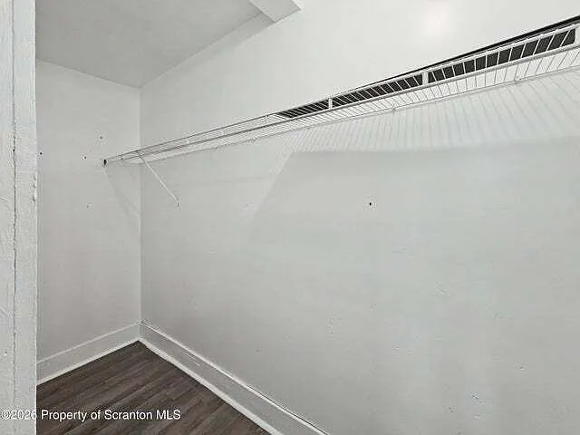 907 Green Ridge St — Photo 9