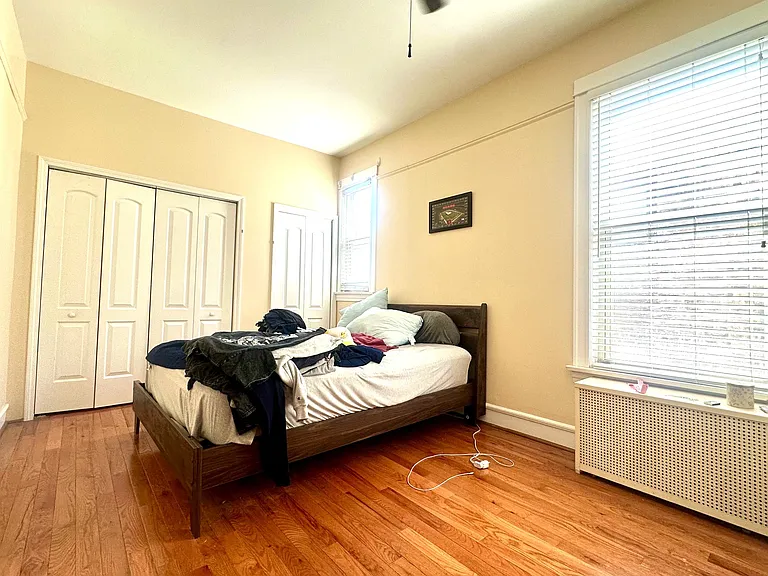 1433 W Foster Ave — Photo 11