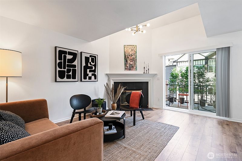 5th image of 1926 Fairview Avenue E #307