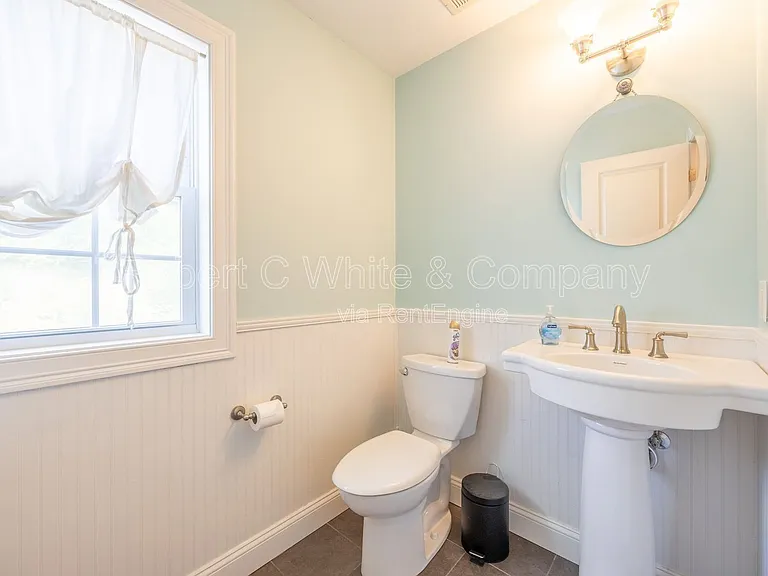 28 Armstrong Rd #C21 — Photo 12