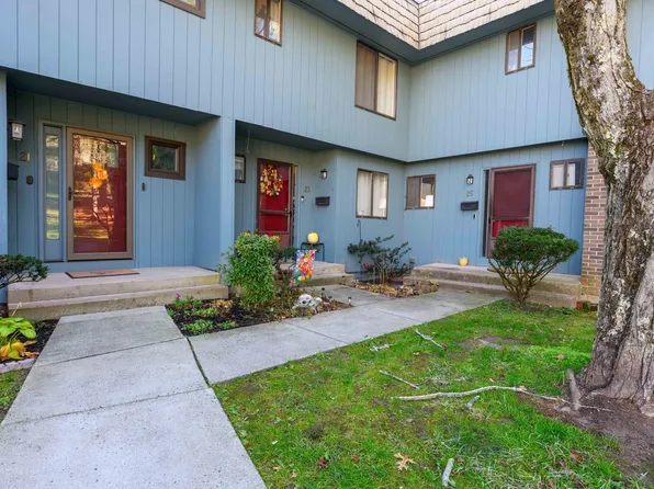 23 Margo Ct 23, Cromwell, CT 06416