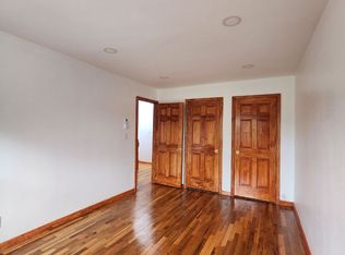 (Undisclosed Address), Flushing, NY 11367