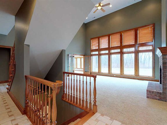 2nd image of 7721 Amanda Ln