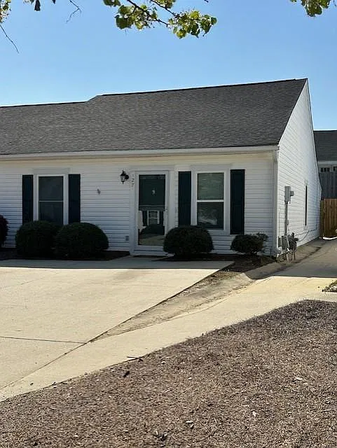 2 bed, 1092 sqft, $1,545 — Photo 2