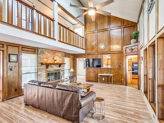 4th image of 3701 Whispering Cir
