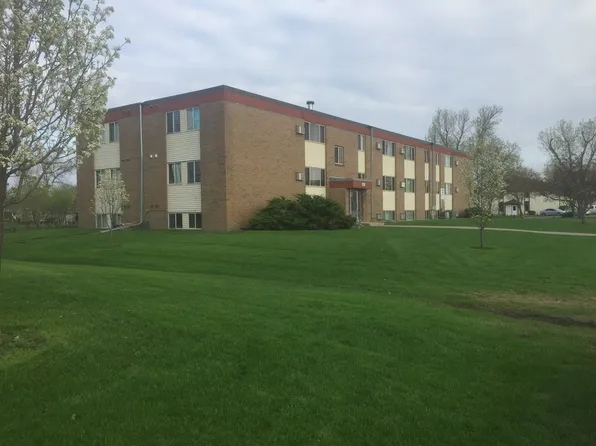Golf Park Apartments, 1550 Collegeway APT 8, Worthington, MN 56187