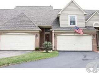 5595 Elmhurst Dr, Trenton, MI 48183