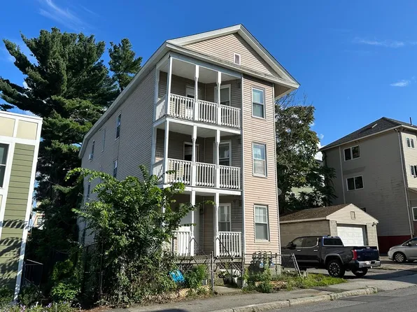 78 Hollis St, Worcester, MA 01610