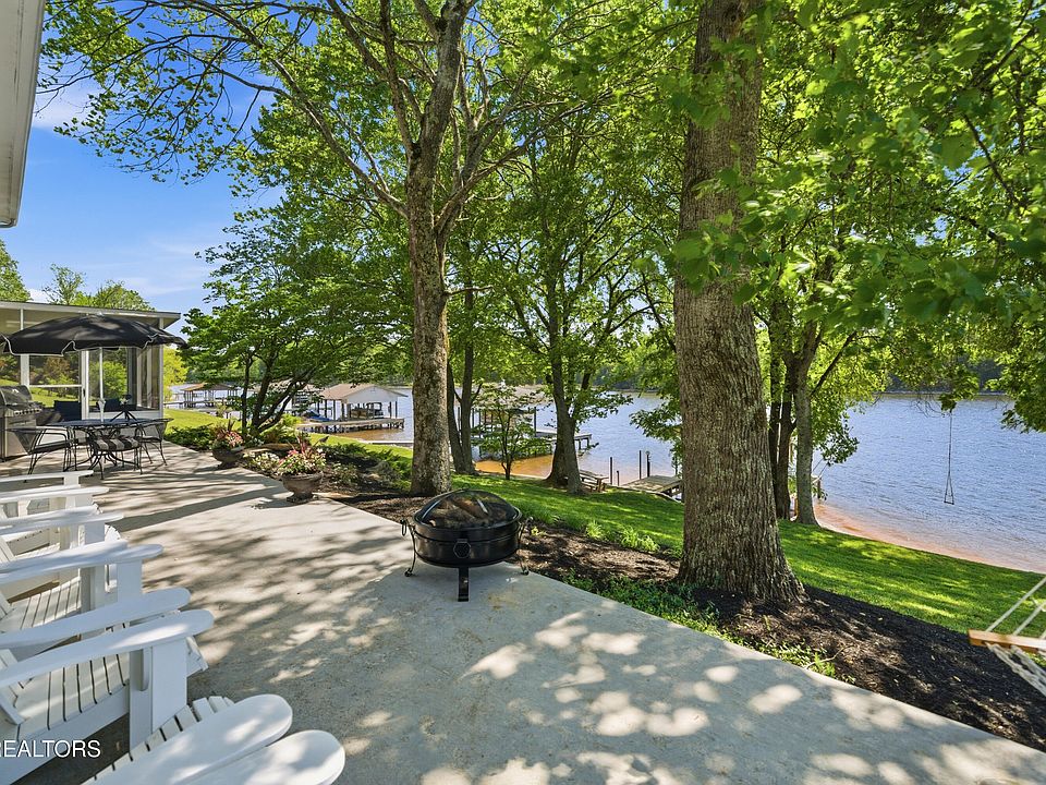 34th image of 235 Phillips Dr
