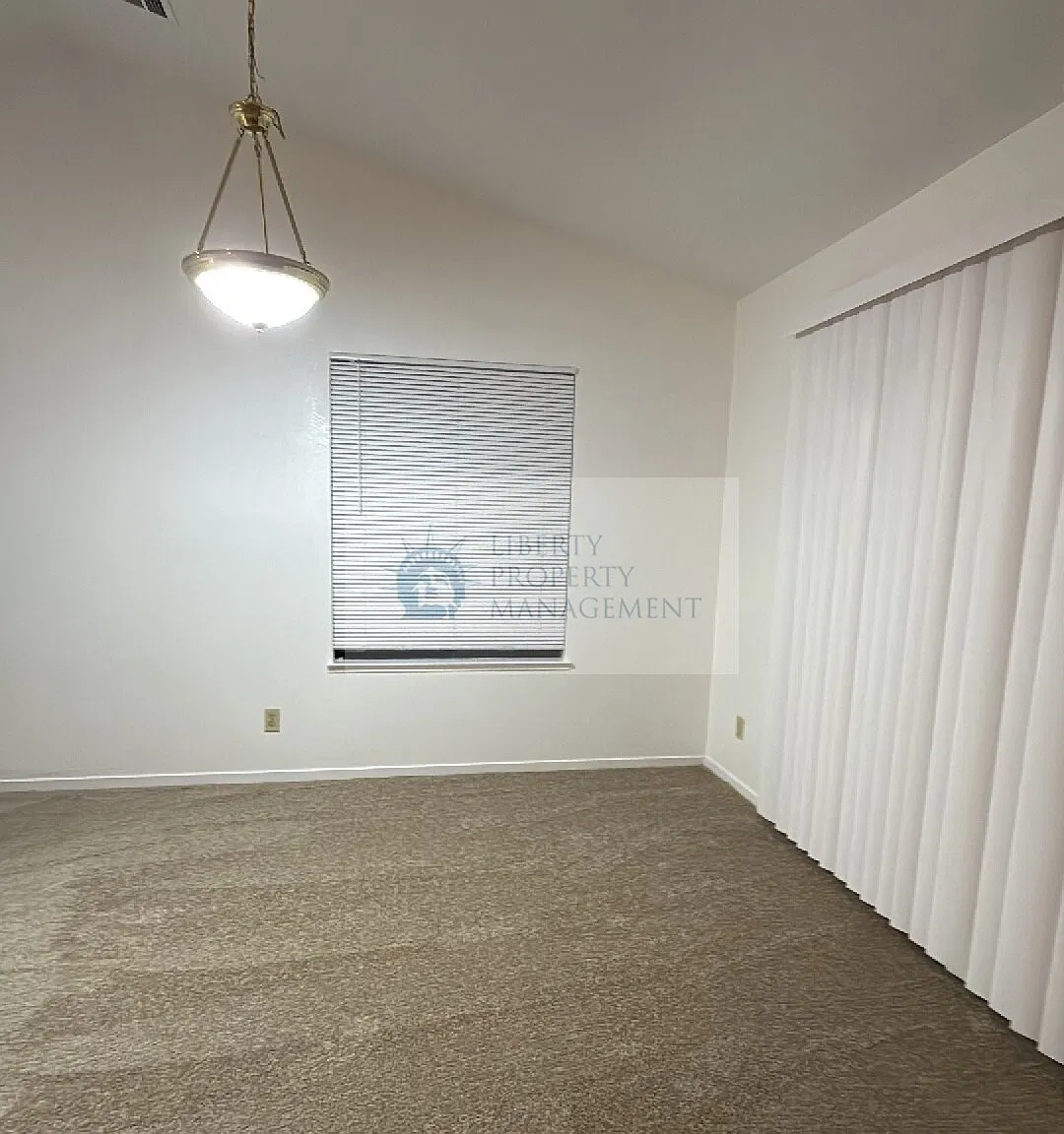 3 bed, 1450 sqft, $2,395 — Photo 3