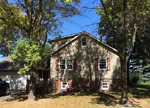 1st image of 116 Carver Sq
