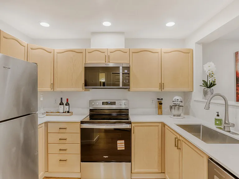 12. Kitchen with quartz countertops