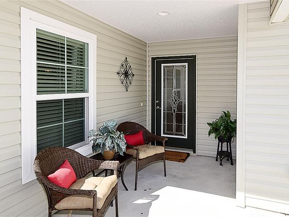 2nd image of 4032 Venetian Ln