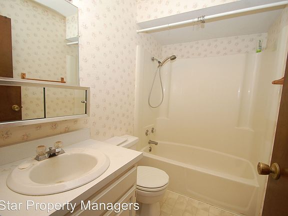 4th image of 606-B Revere Dr
