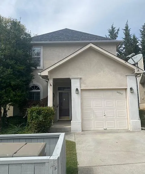 1657 Chenoweth Cir — Photo 1
