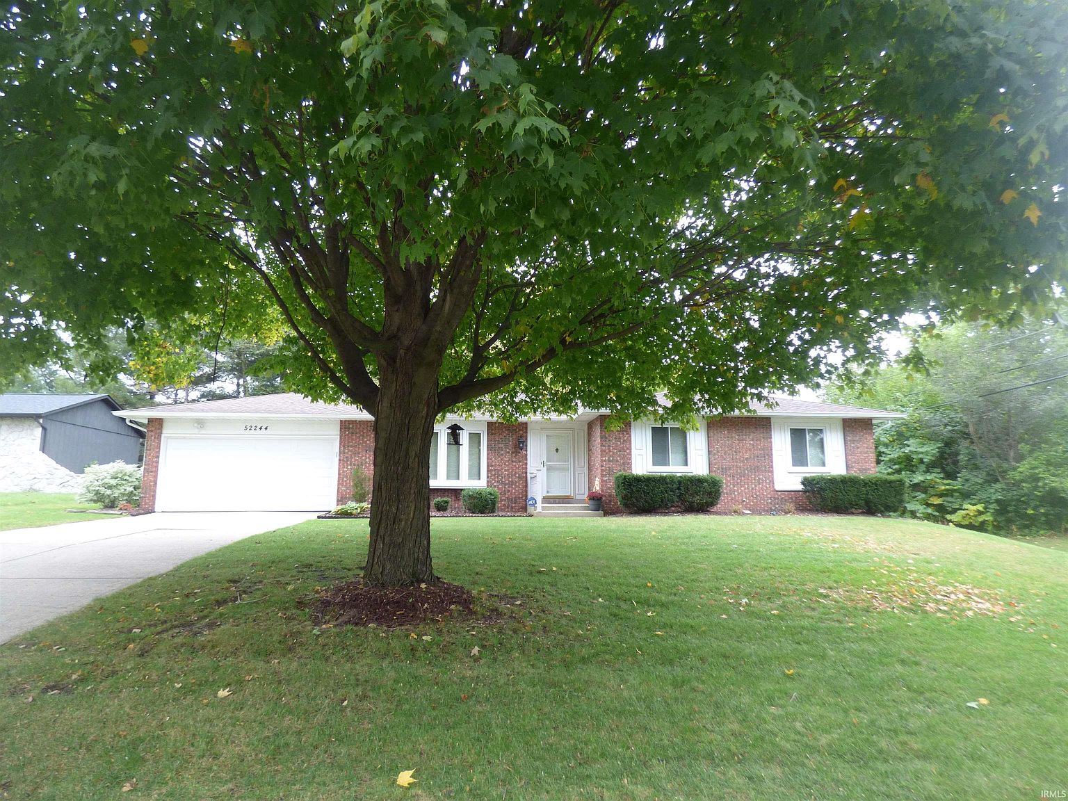 52244 Pickwick Ln, South Bend, IN 46637 | Zillow