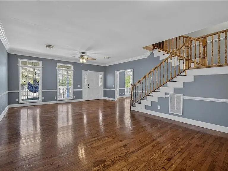 1032 Lynch Rd — Photo 15