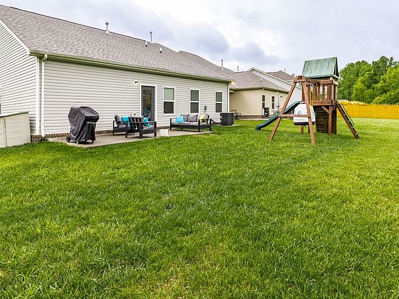 5th image of 156 Bexley Way