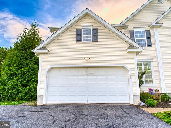 4th image of 273 W Darby Cir