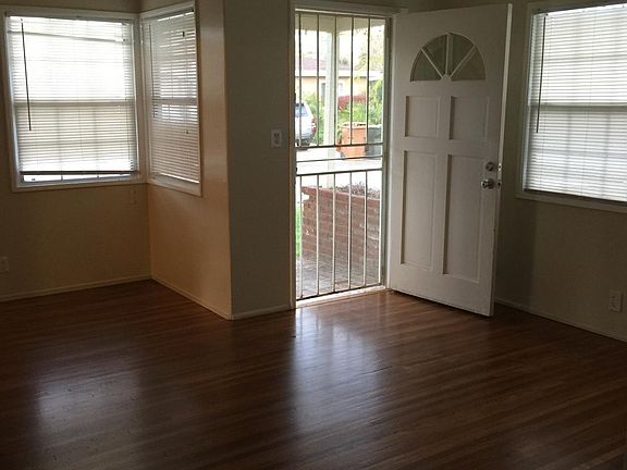 Living room with plenty of windows