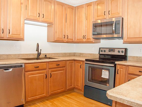2nd image of 113 N Gaines St