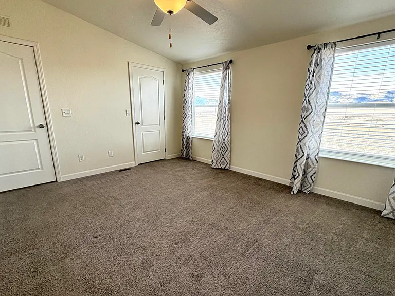 1415 Van Diest Rd — Photo 19