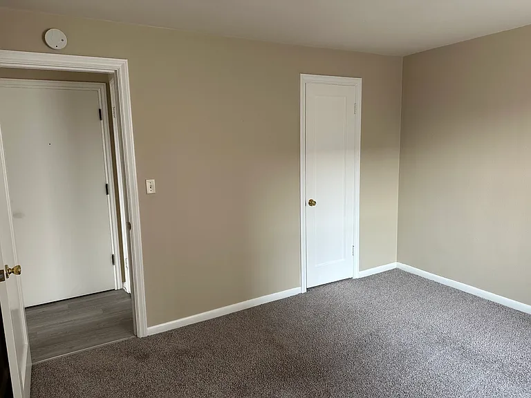 514 E Roy St #202 — Photo 11