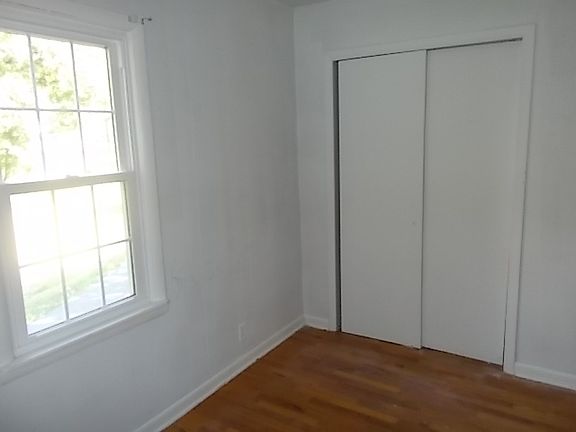 4th image of 203 W 7th Ave