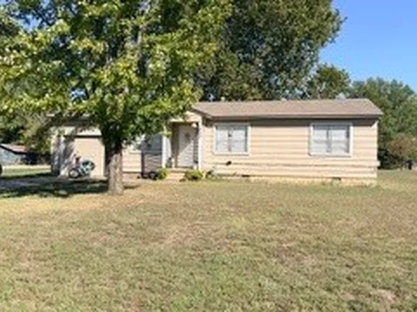 1023 N 13th St, Collinsville, OK 74021