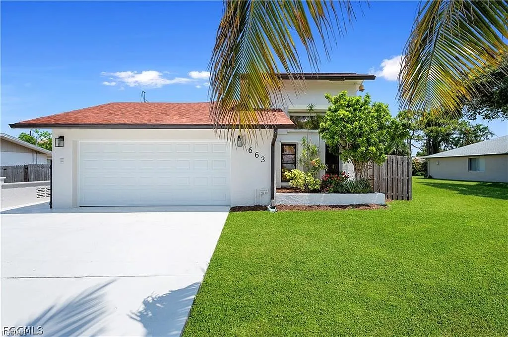 4 bed, 3.0 bath, 1936 sqft, $10,000 — Photo 2