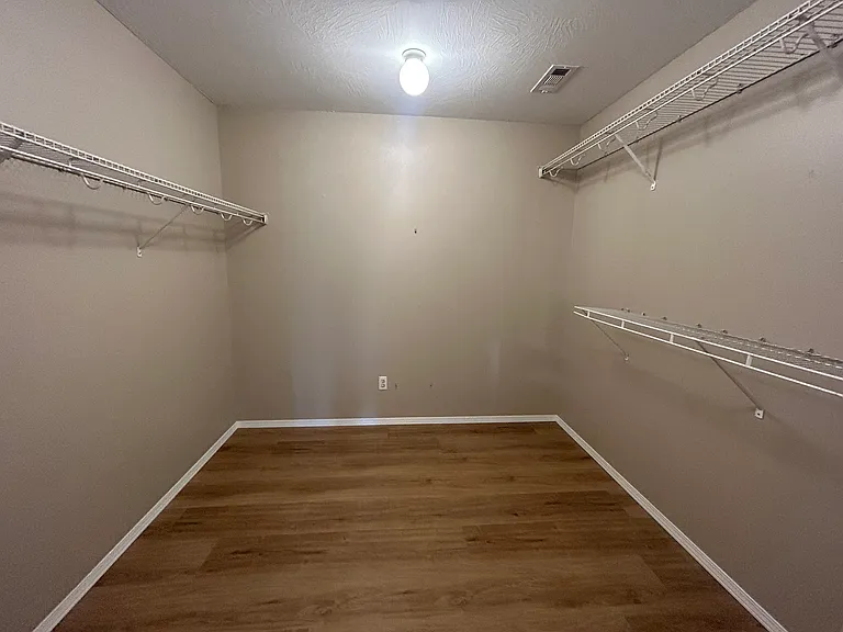 3947 S Timbercreek Ave — Photo 5