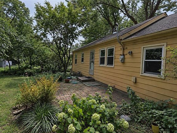 3rd image of 4813 Canterbury St