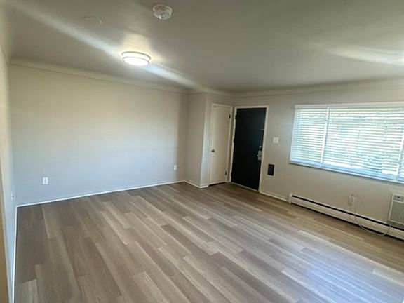 2nd image of 3830 Devon Rd APT 5