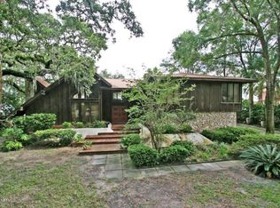 5457 River Trail Rd N, Jacksonville, FL 32277