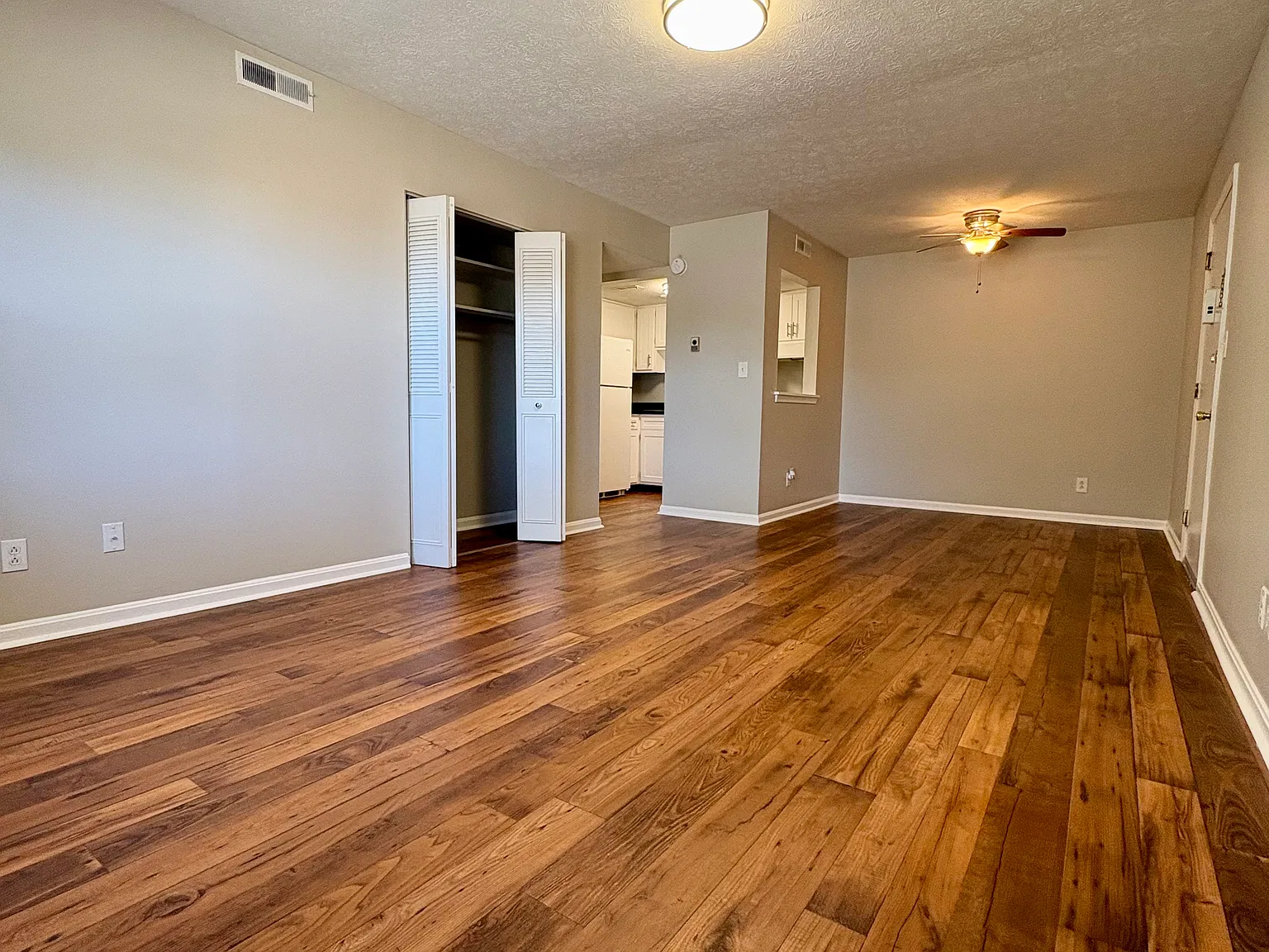 9900 Merioneth Dr — Photo 4