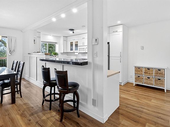 5th image of 3990 Bow Rd