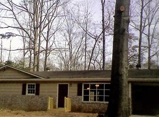 204 Jousters Ln, Lawrenceville, GA 30044