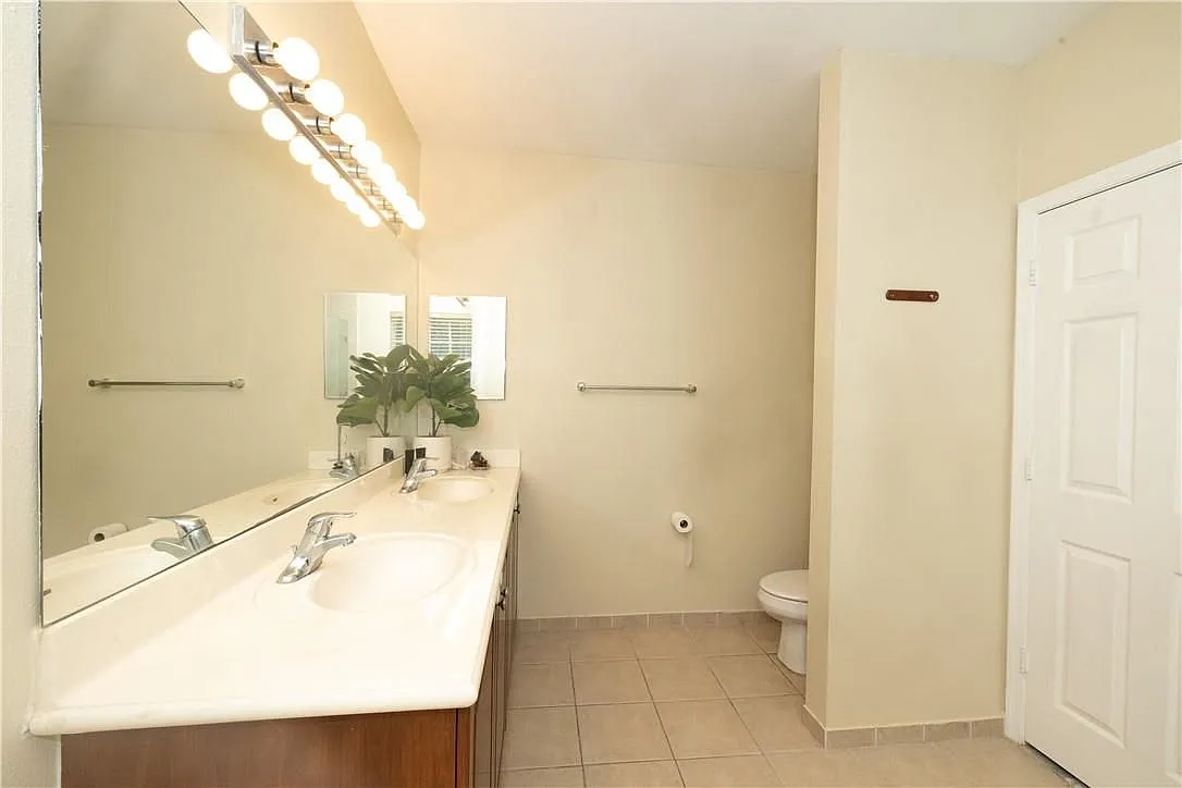 3 bed, 2.0 bath, 1550 sqft, $2,750 — Photo 3