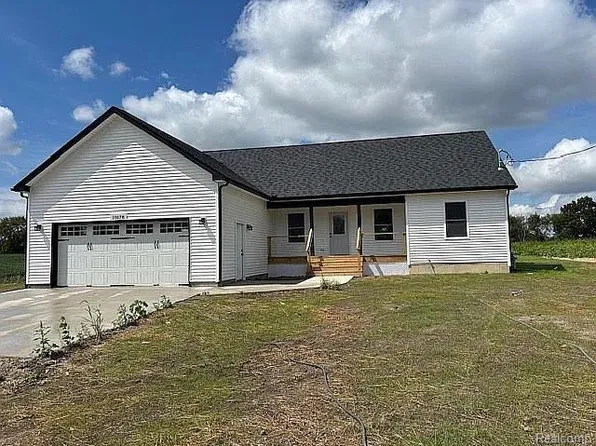 10078 Sharp Rd, Swartz Creek, MI 48473